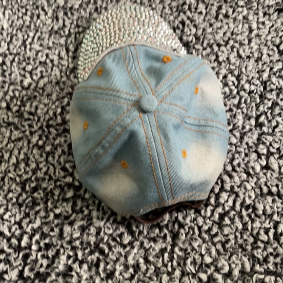 Hat - Picture 3 of 3